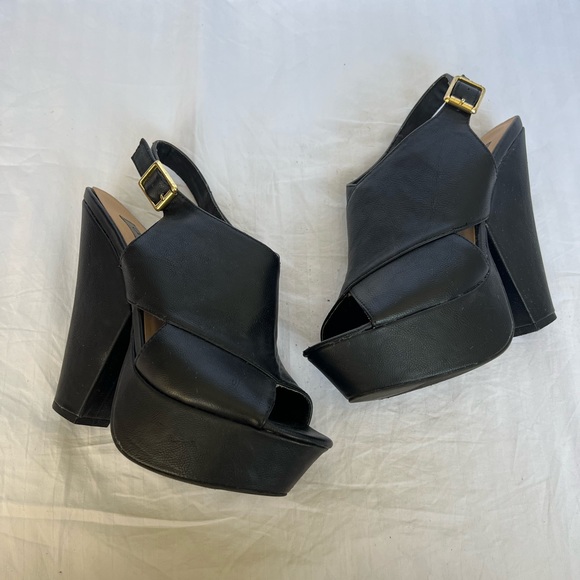 Olsenboye Heels - Picture 4 of 5